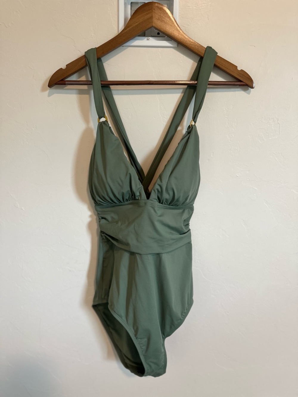 Tommy Bahama Paradise Fronds V-Neck One-Piece Swimsuit size 10
